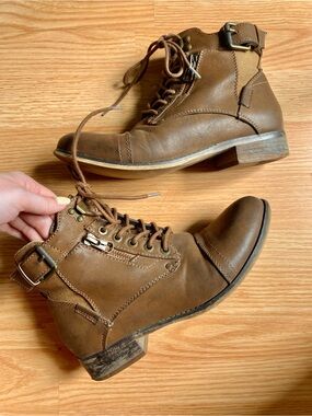 Lace-Up Casual Leather Ankle Boots in Brown
